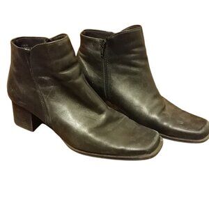 Croft & Barrow Women's 9 Black Leather Macee Ankle Booties 2” Block Heel Zip